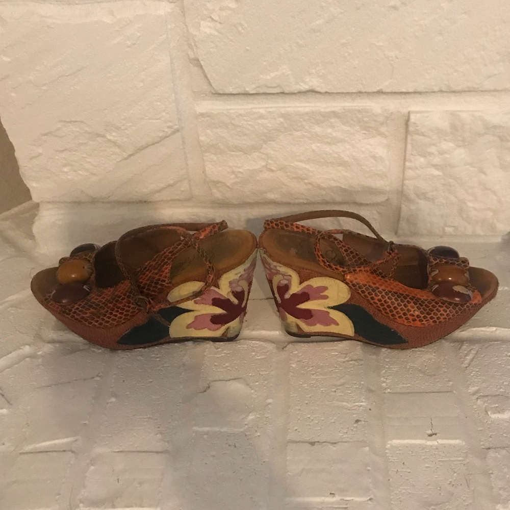 Multicolored Floral Wedges - Picture 2 of 8